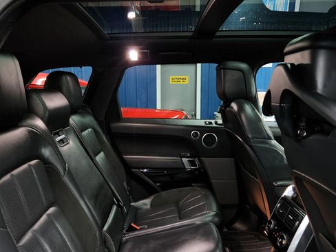 Used 2021 Land Rover Range Rover Sport HST image 18