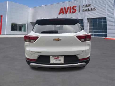 Used 2025 Chevrolet TrailBlazer LT AWD/4WD image 7