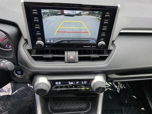 Used 2019 Toyota RAV4 XLE image 24