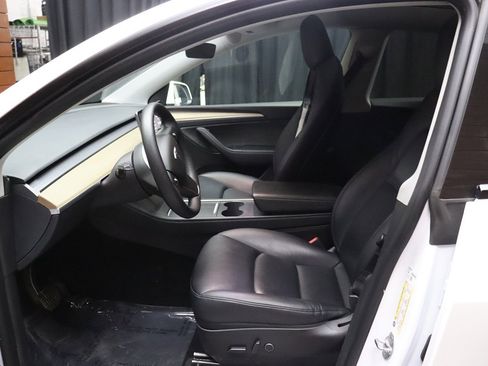 Used 2023 Tesla Model Y Long Range image 35