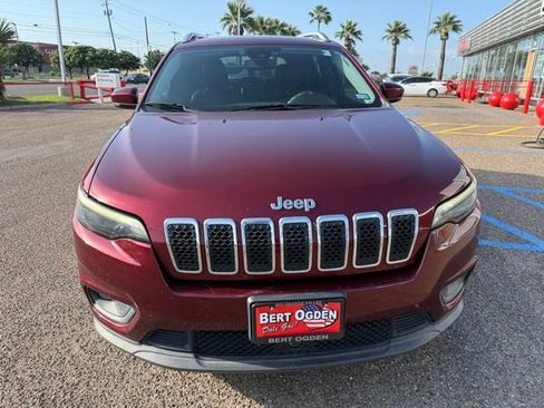 Used 2021 Jeep Cherokee Latitude Lux FWD image 2
