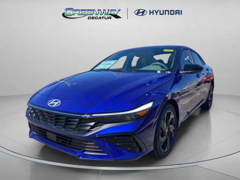 New 2026 Hyundai Elantra SEL Sport Premium FWD image 3