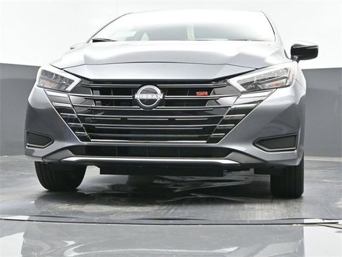 New 2025 Nissan Versa SR w/ Trunk Package image 20