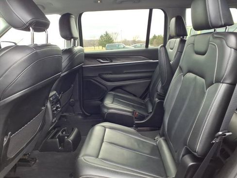 Used 2023 Jeep Grand Cherokee L Limited image 24