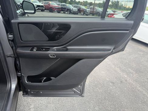 Used 2022 Lincoln Aviator 2WD image 22