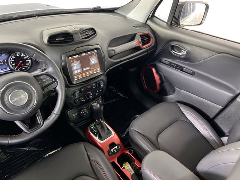 Used 2022 Jeep Renegade Trailhawk w/ Sun/Sound Group AWD/4WD image 24