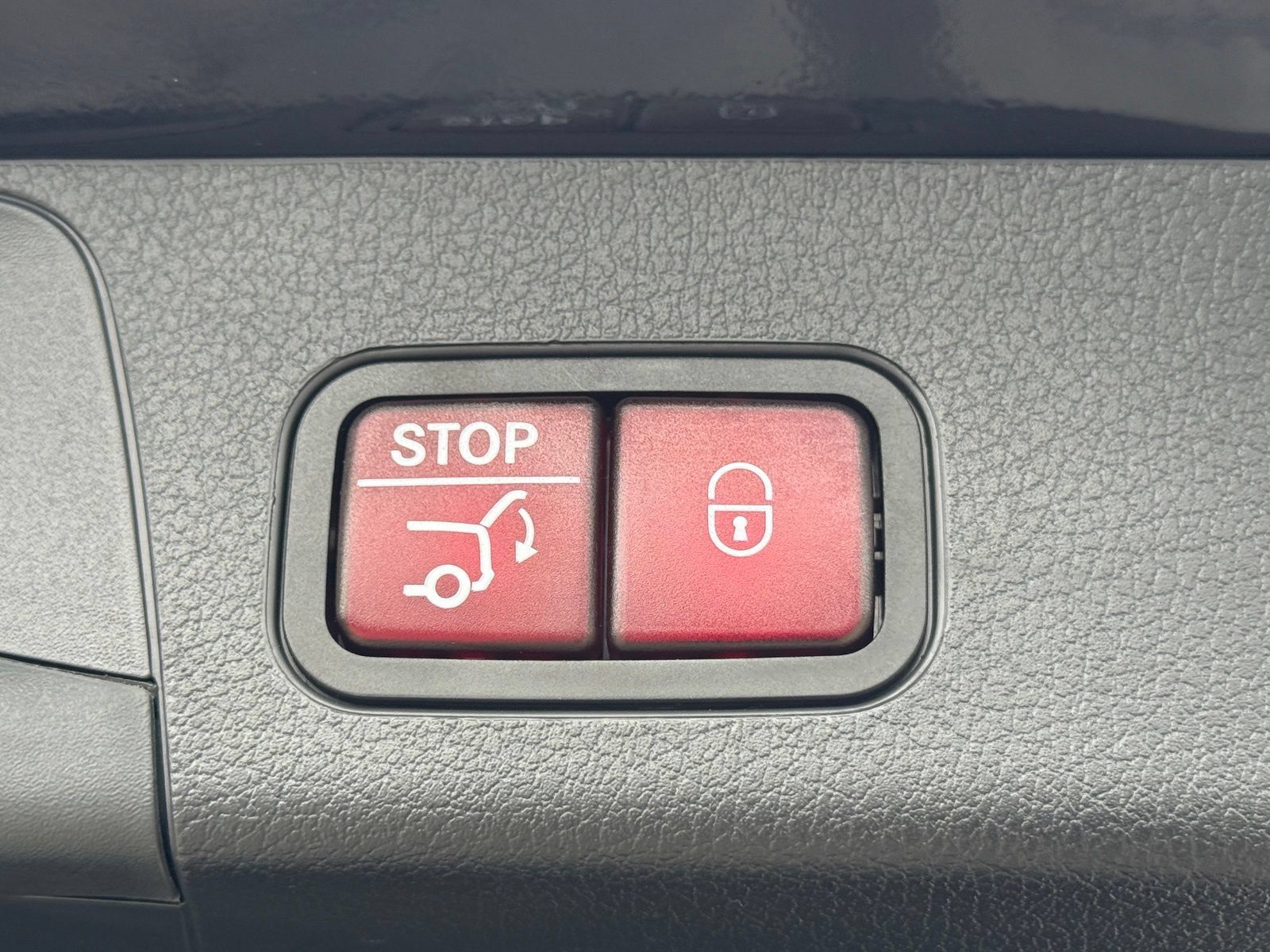 Used 2025 Mercedes-Benz GLB 250 image 19
