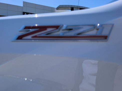 Used 2022 Chevrolet Silverado 1500 LTZ w/ LTZ Convenience Package II AWD/4WD image 3