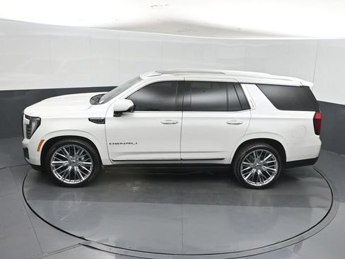 Used 2025 GMC Yukon Denali Ultimate AWD/4WD image 47