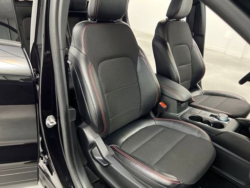 Used 2025 Ford Escape ST-Line image 22