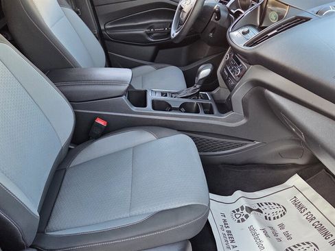 Used 2019 Ford Escape SE image 16