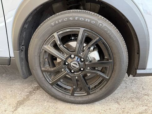 Used 2024 Nissan Kicks SR FWD image 4