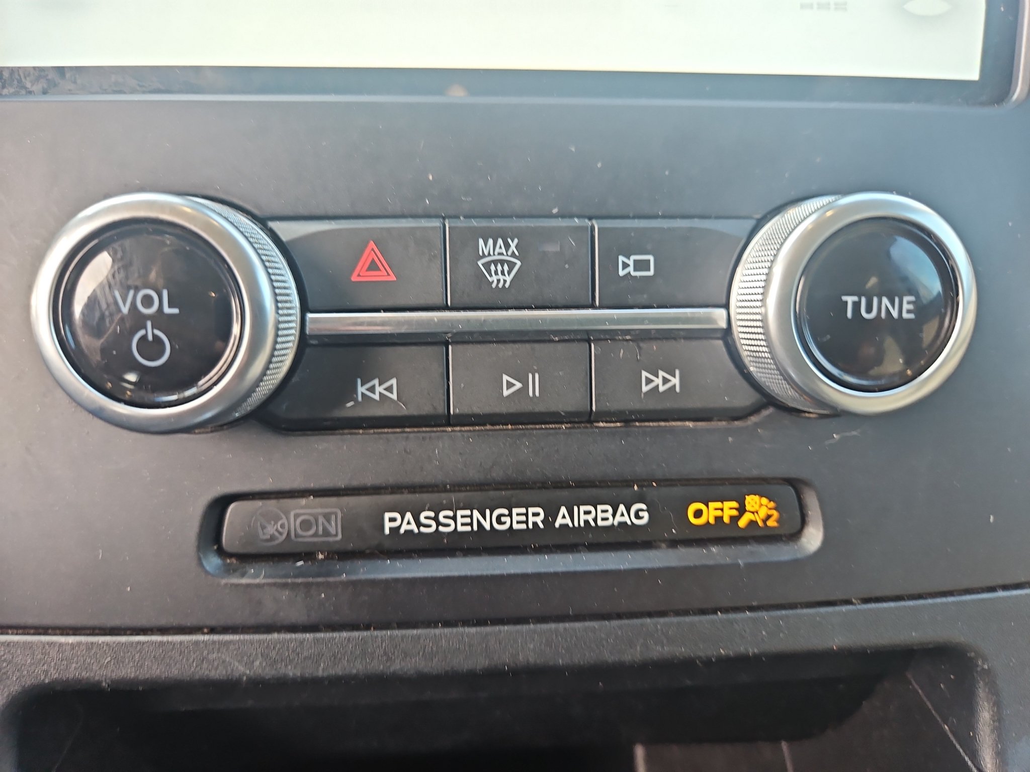 Used 2022 Ford Edge Titanium AWD/4WD image 18