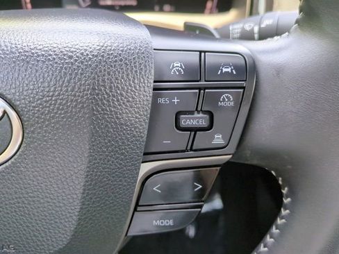 Used 2025 Toyota Camry SE FWD image 23