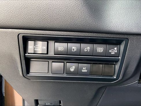 Used 2023 Toyota Tundra Limited RWD image 33