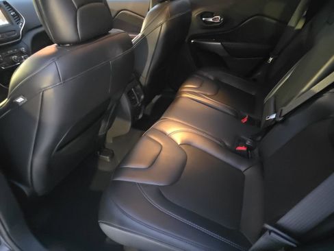 Used 2020 Jeep Cherokee Latitude Plus w/ Cold Weather Group image 14