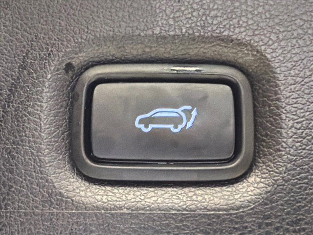 Used 2022 Hyundai Santa Fe Limited FWD image 21
