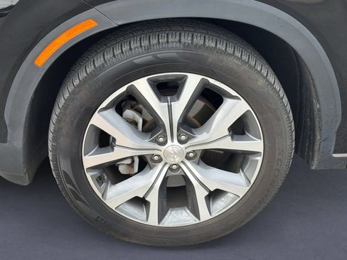 Used 2022 Hyundai Palisade SEL w/ Premium Package FWD image 5