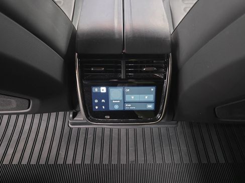Used 2023 Rivian R1S Adventure AWD/4WD image 30