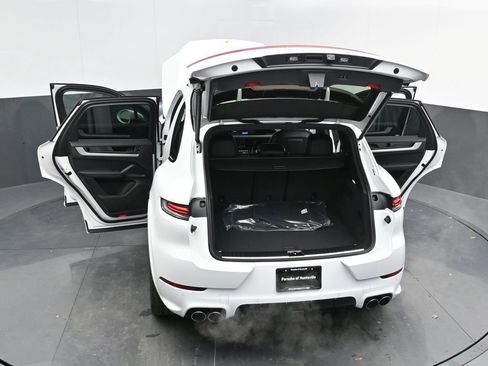 New 2025 Porsche Cayenne image 47