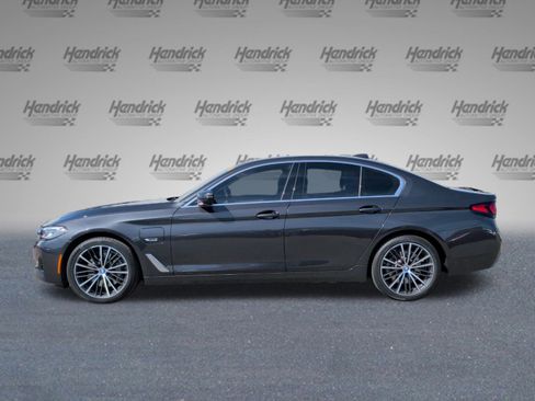 Certified 2023 BMW 530e w/ Premium Package image 10