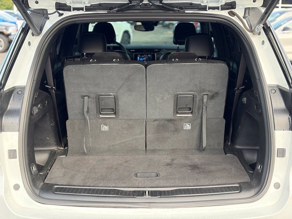 Used 2023 Jeep Grand Cherokee L Laredo AWD/4WD image 9