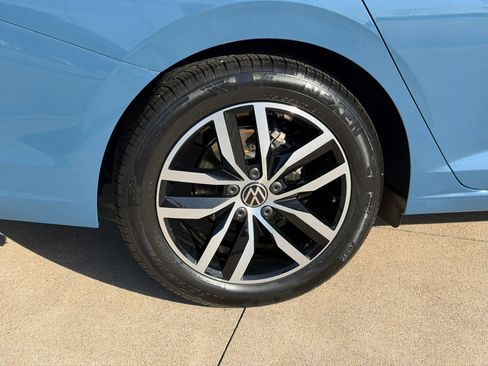 Used 2026 Volkswagen Jetta SE FWD image 8