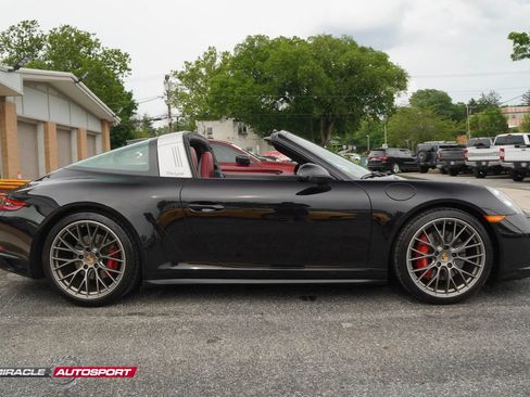Used 2018 Porsche 911 Targa 4S AWD/4WD image 8