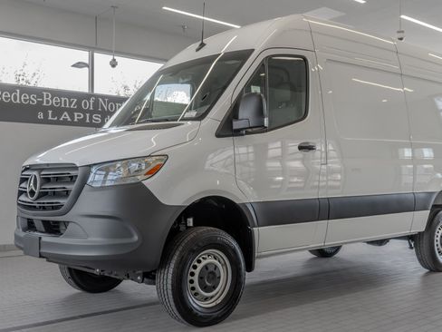 New 2025 Mercedes-Benz Sprinter 2500 image 3