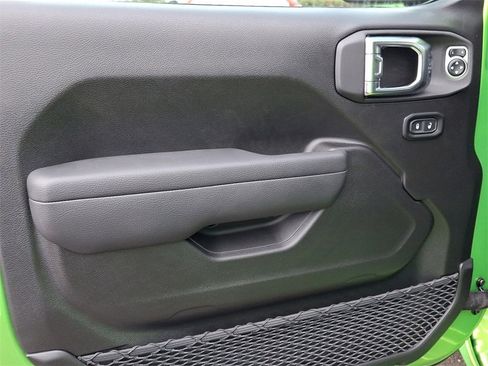 New 2025 Jeep Gladiator Sport image 7