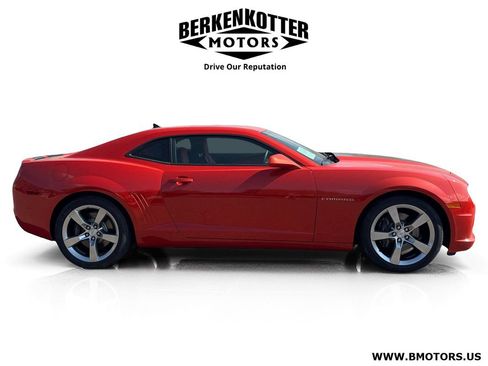 Used 2010 Chevrolet Camaro SS w/ RS Package RWD image 2