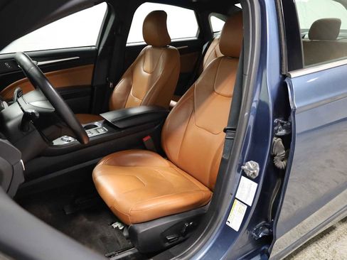 Used 2019 Ford Fusion Energi Titanium image 5