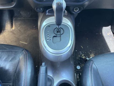 Used 2011 Nissan Juke SL image 17