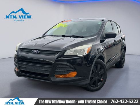 Used 2016 Ford Escape S image 1