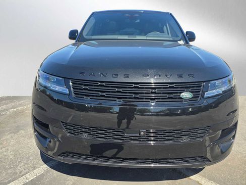 Used 2025 Land Rover Range Rover Sport SE image 8