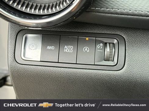 Used 2025 Chevrolet Equinox LT image 25