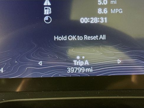 Used 2024 Jeep Grand Cherokee L Limited w/ Luxury Tech Group II image 19