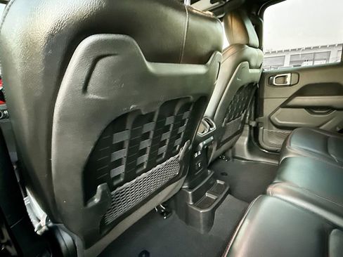 Used 2021 Jeep Wrangler Unlimited Rubicon AWD/4WD image 25