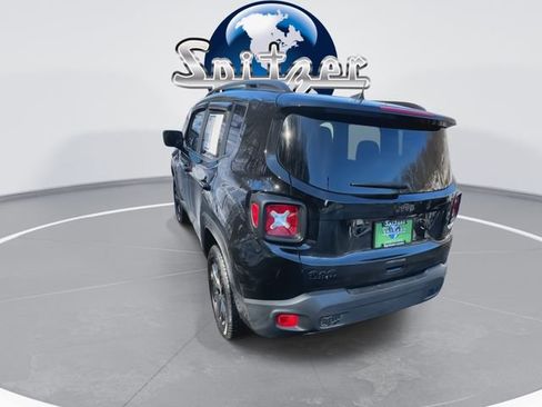 Used 2023 Jeep Renegade Altitude image 10