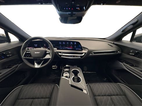 New 2026 Cadillac Lyriq V image 22
