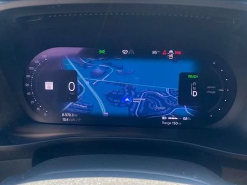 Used 2023 Volvo XC40 Recharge Plus AWD/4WD image 5