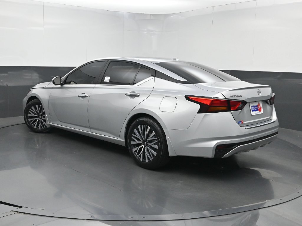 Used 2023 Nissan Altima 2.5 SV FWD image 19