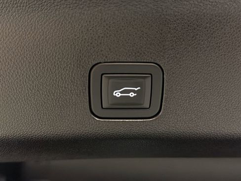 Used 2026 GMC Yukon XL Denali w/ Sun & Power Step Package AWD/4WD image 14