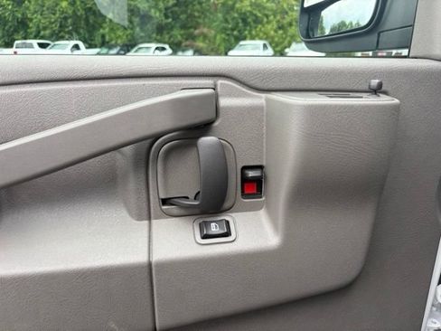 Used 2025 Chevrolet Express 2500 w/ Driver Convenience Package RWD image 26