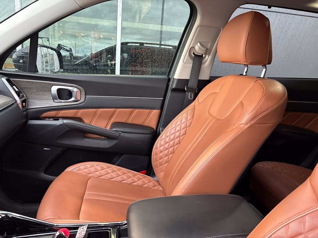 Certified 2023 Kia Sorento SX Prestige AWD/4WD image 7