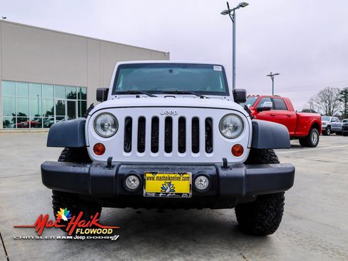 Used 2013 Jeep Wrangler Unlimited Sport image 4