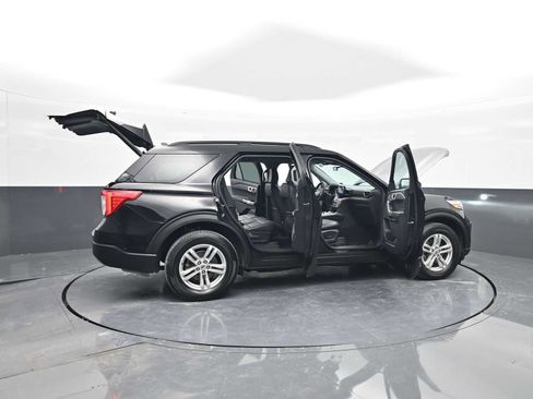 Used 2023 Ford Explorer XLT w/ Equipment Group 202A image 44