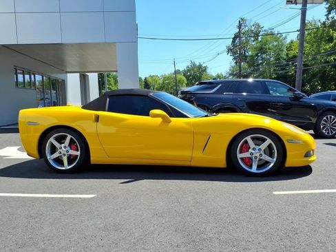 Used 2005 Chevrolet Corvette Convertible w/ Preferred Equipment Group RWD image 7