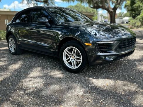 Used 2018 Porsche Macan Sport Edition AWD/4WD image 3