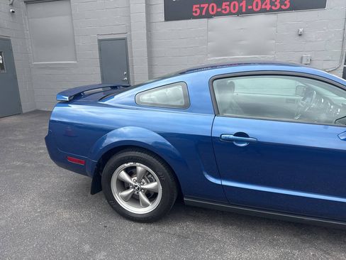 Used 2006 Ford Mustang Coupe RWD image 9